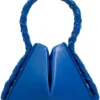 Sac à main en forme de triangle à poignée-corde bleu marine.