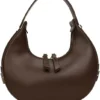 Sacs à bandoulière en croissant pour femmes marron foncé.
