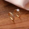 Lot de 2 bagues décoratives en zircone cubique pour couple.