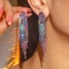 Boucles d'oreilles à pampilles en cristal pour femme.