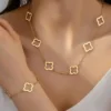 Ensemble de bijoux décoratifs en pierres précieuses 4 piècesensemble.